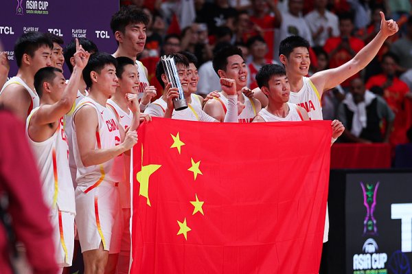 股民钱包 中国男篮重返亚洲杯决赛，被郭士强劝回国家队的赵睿诠释队长担当